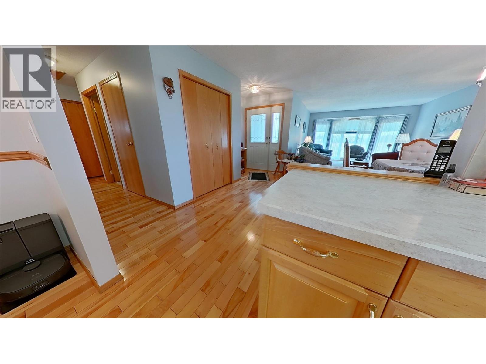 915 Hushcroft Rd Street, Lister, British Columbia  V0B 1G2 - Photo 31 - 10395283