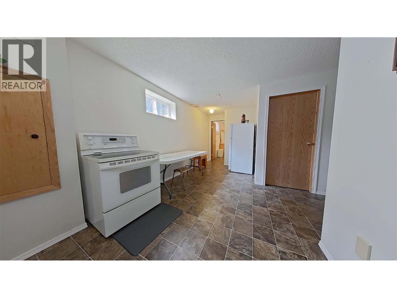 915 Hushcroft Rd Street, Lister, British Columbia  V0B 1G2 - Photo 39 - 10395283