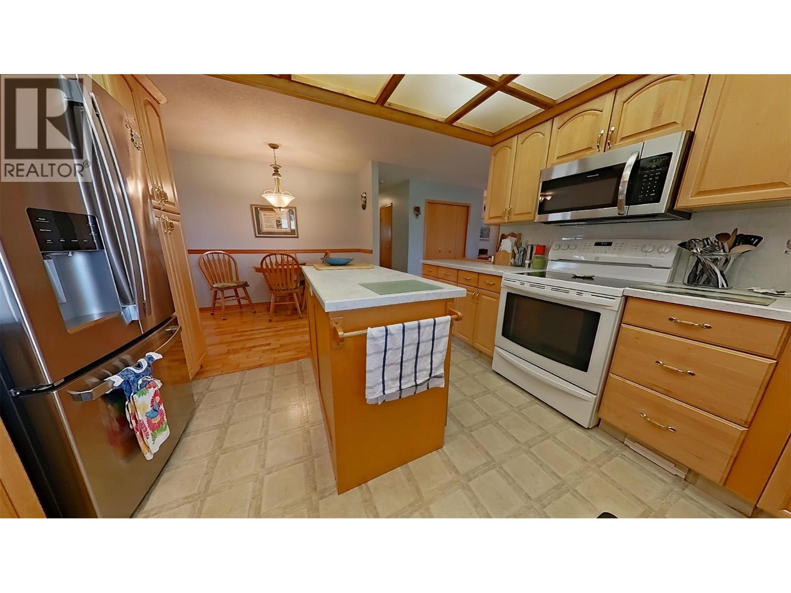 915 Hushcroft Rd Street, Lister, British Columbia  V0B 1G2 - Photo 6 - 10395283