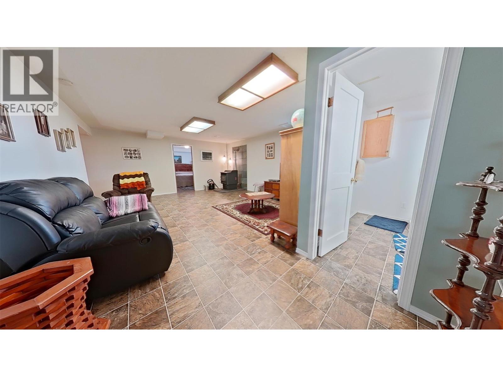 915 Hushcroft Rd Street, Lister, British Columbia  V0B 1G2 - Photo 46 - 10395283