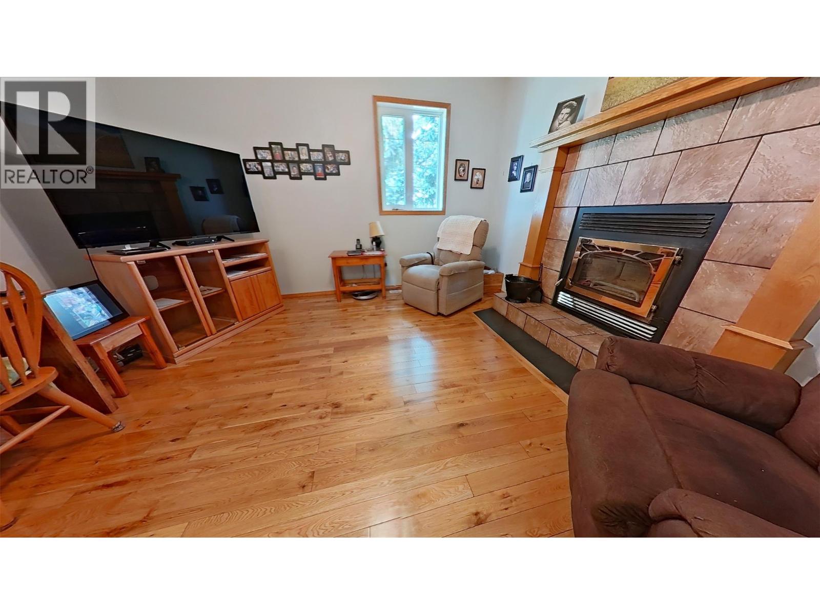 915 Hushcroft Rd Street, Lister, British Columbia  V0B 1G2 - Photo 9 - 10395283