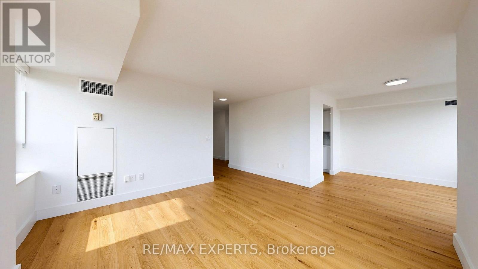 2003 - 325 Webb Drive, Mississauga, Ontario  L5B 3Z9 - Photo 13 - W13616898