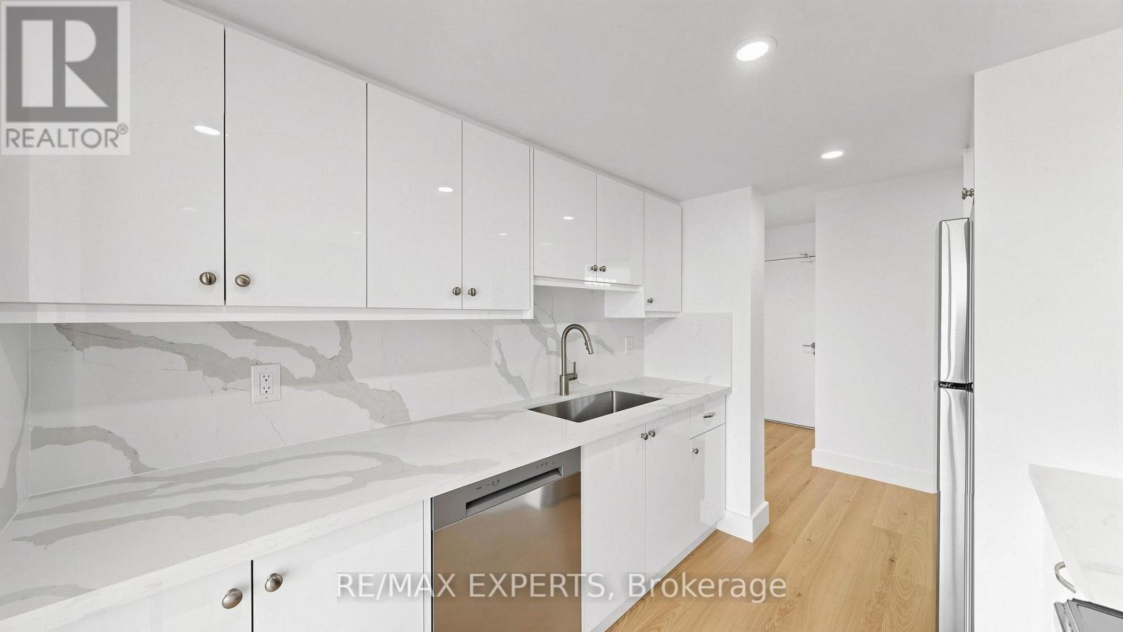 2003 - 325 Webb Drive, Mississauga, Ontario  L5B 3Z9 - Photo 20 - W13616898
