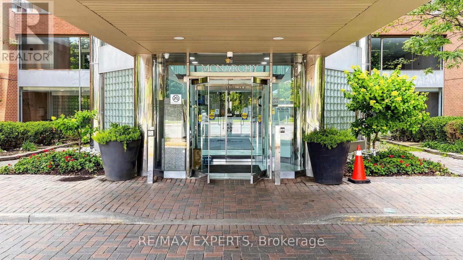 2003 - 325 Webb Drive, Mississauga, Ontario  L5B 3Z9 - Photo 6 - W13616898