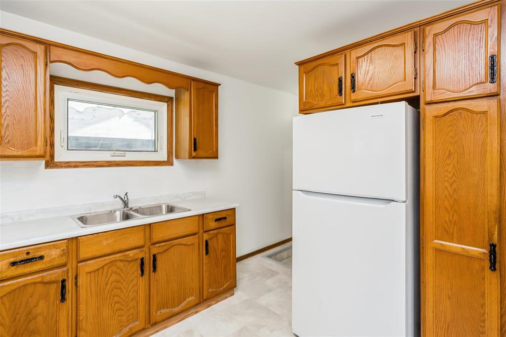 66 Essar Avenue, Winnipeg, Manitoba R2G 0S5 - Photo 15 - 202618907