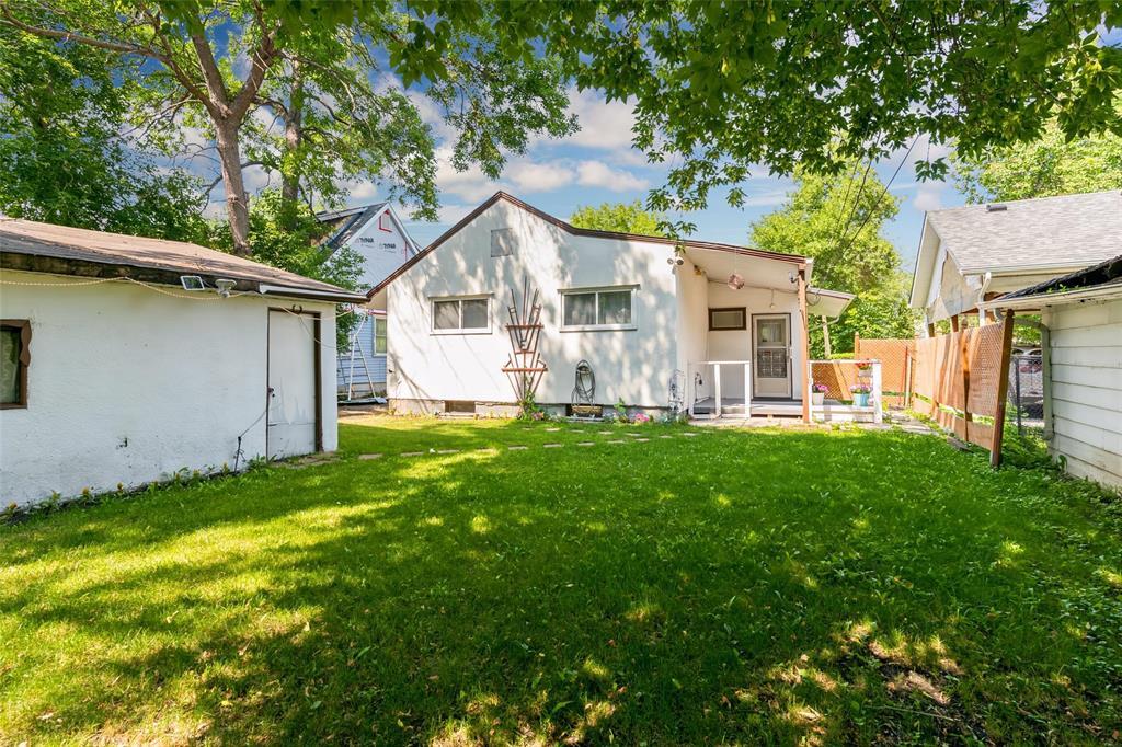 66 Essar Avenue, Winnipeg, Manitoba R2G 0S5 - Photo 33 - 202618907
