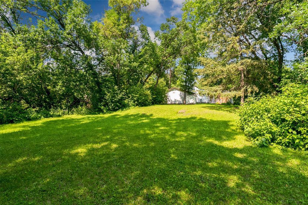 66 Essar Avenue, Winnipeg, Manitoba R2G 0S5 - Photo 38 - 202618907