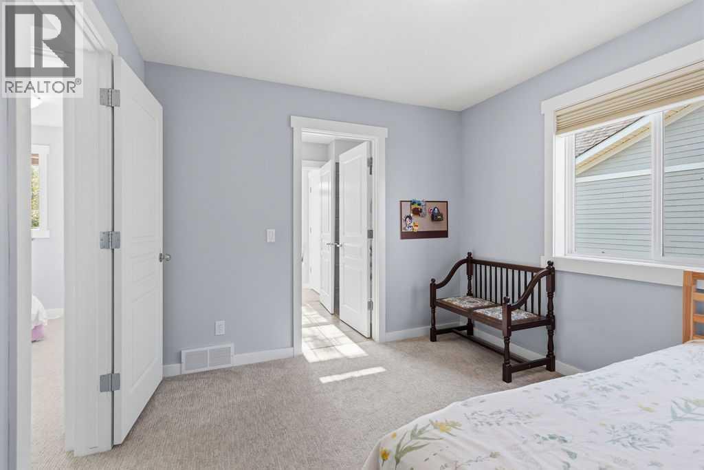 122 Ypres Green Sw, Calgary, Alberta  T2T 6M1 - Photo 21 - A2325213