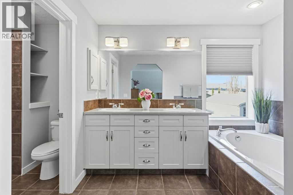 122 Ypres Green Sw, Calgary, Alberta  T2T 6M1 - Photo 28 - A2325213