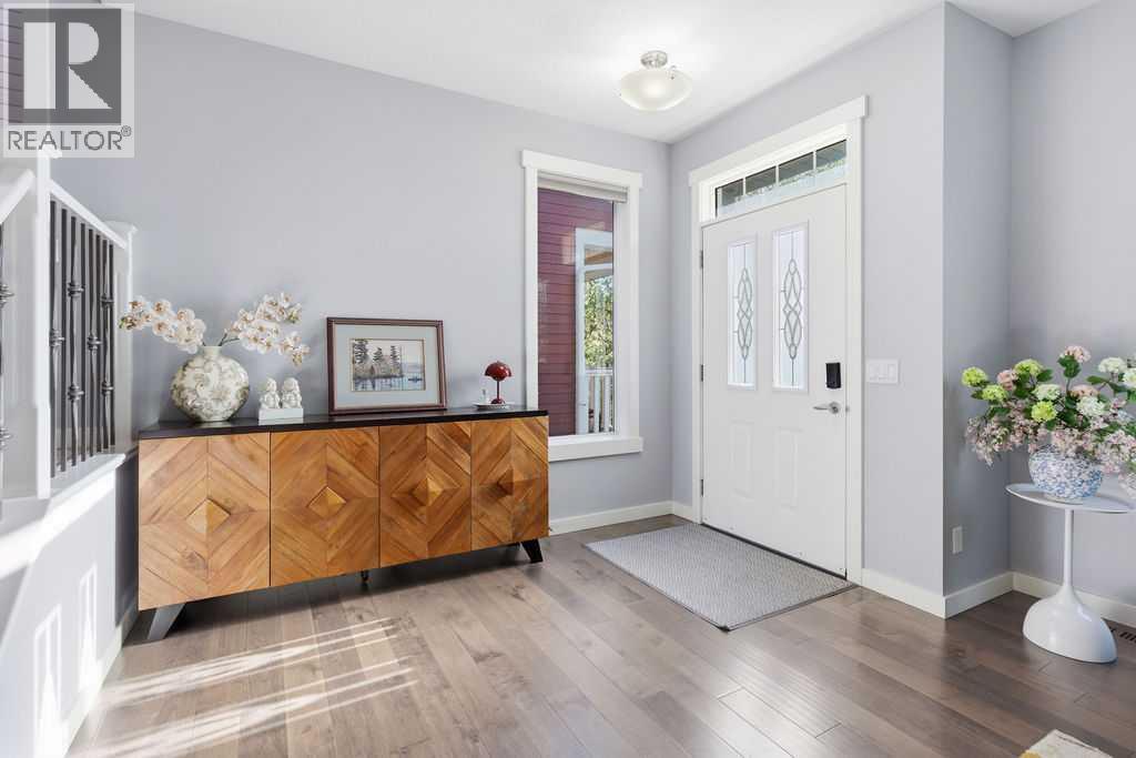122 Ypres Green Sw, Calgary, Alberta  T2T 6M1 - Photo 2 - A2325213
