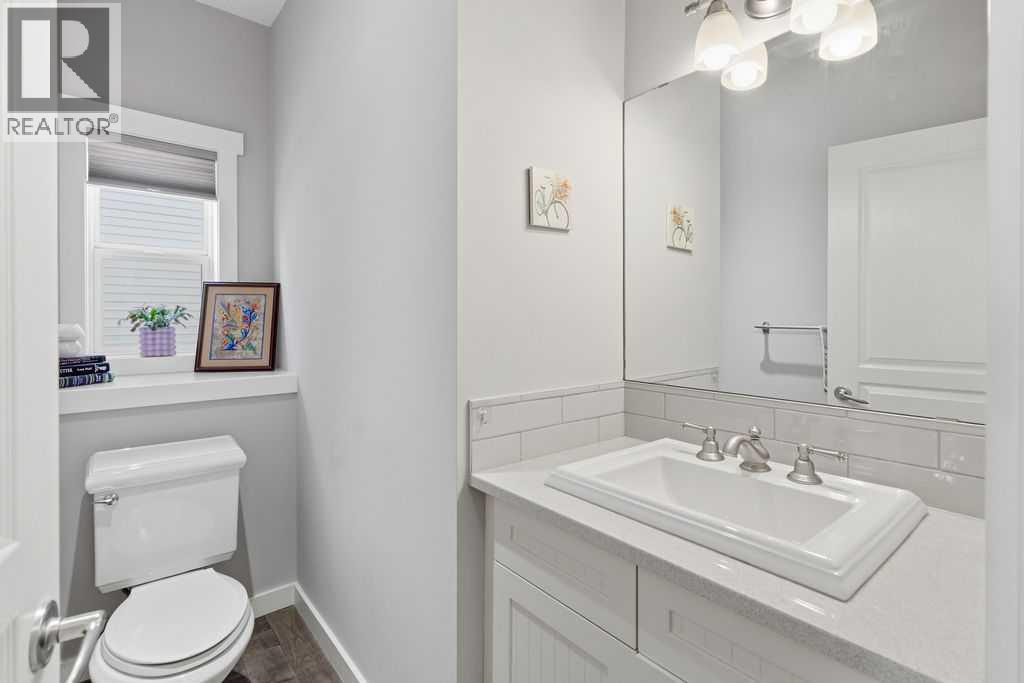 122 Ypres Green Sw, Calgary, Alberta  T2T 6M1 - Photo 10 - A2325213
