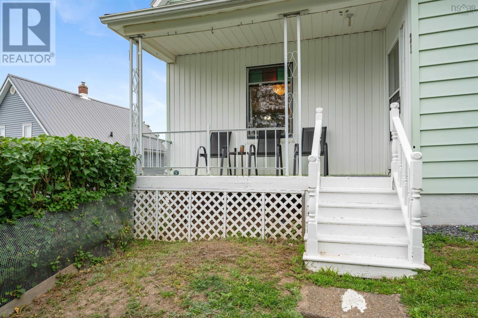 21 Hampson Street, Trenton, Nova Scotia  B0K 1X0 - Photo 6 - 202618981