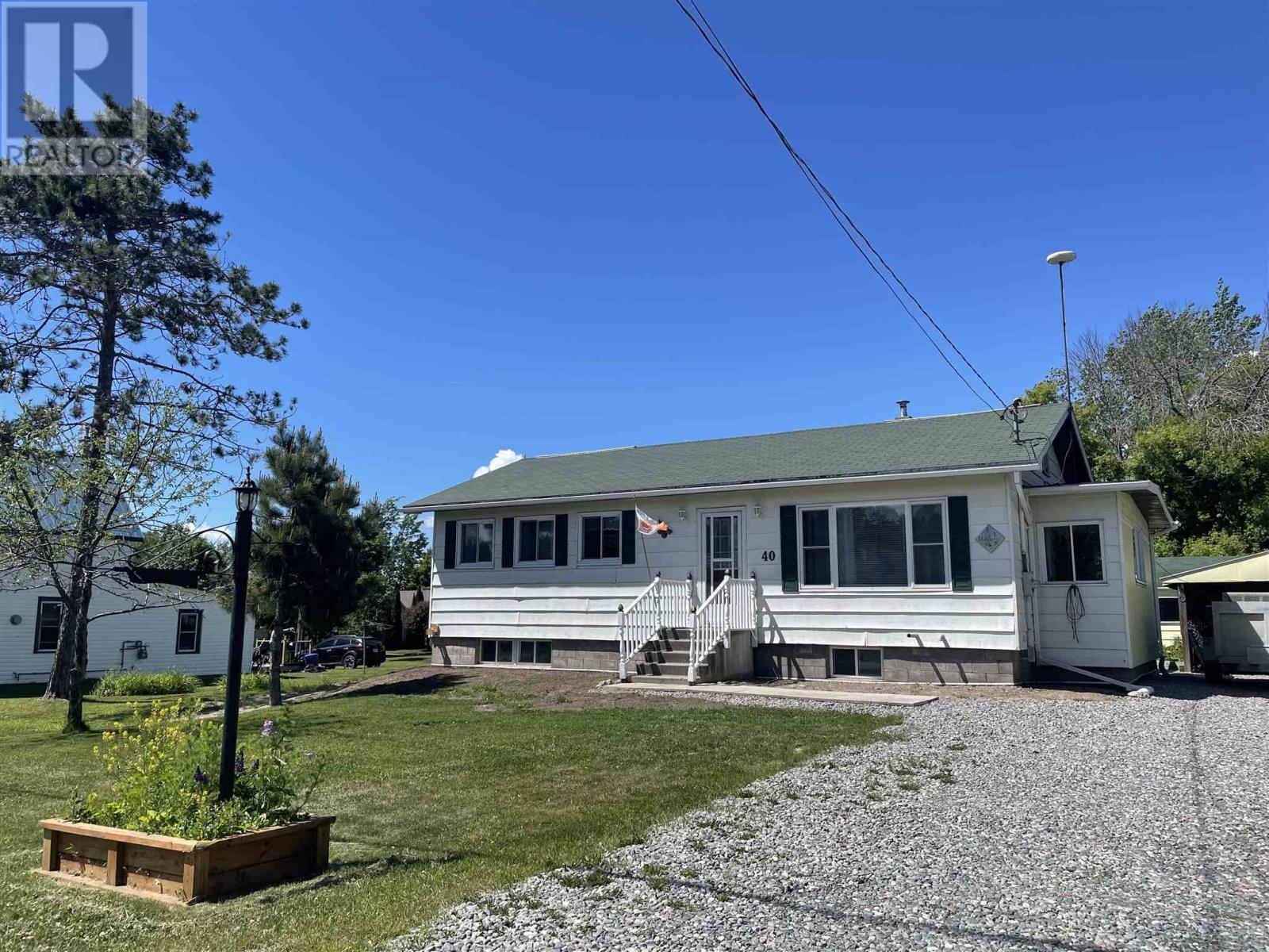 40 Frances St, Thessalon, Ontario  P0R 1L0 - Photo 3 - SM261813