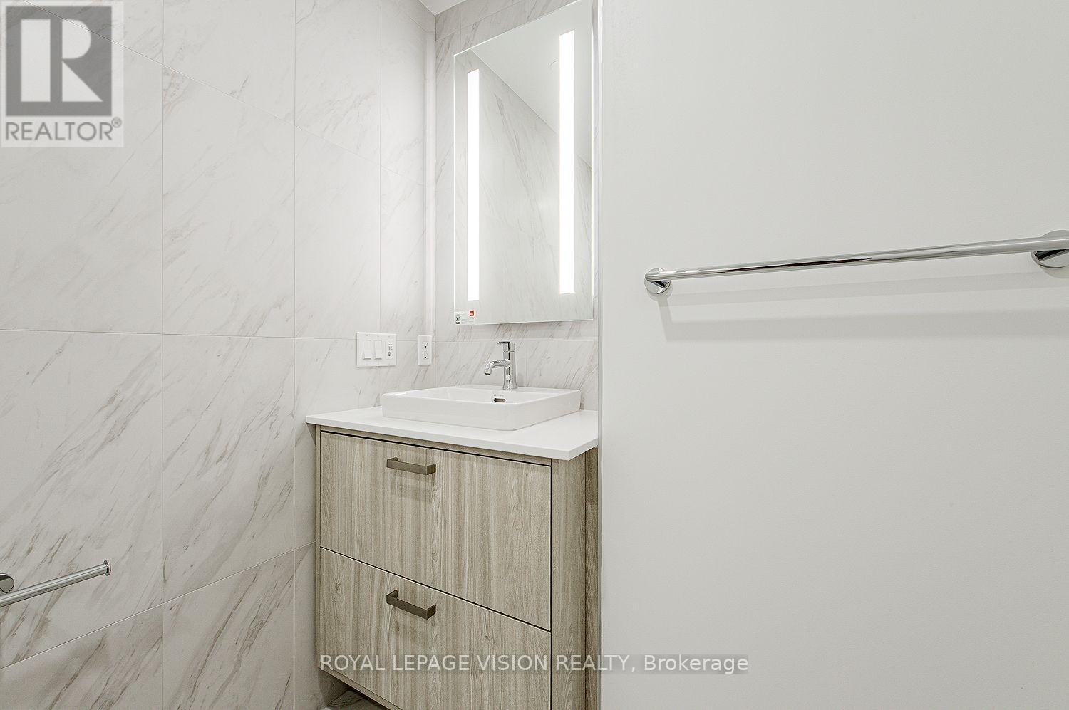 401 - 858 Dupont Street, Toronto, Ontario  M6G 0C1 - Photo 5 - W13612220