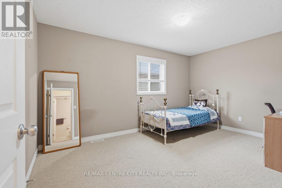 1982 Denview Avenue, London North, Ontario  N6G 0G3 - Photo 27 - X13617082