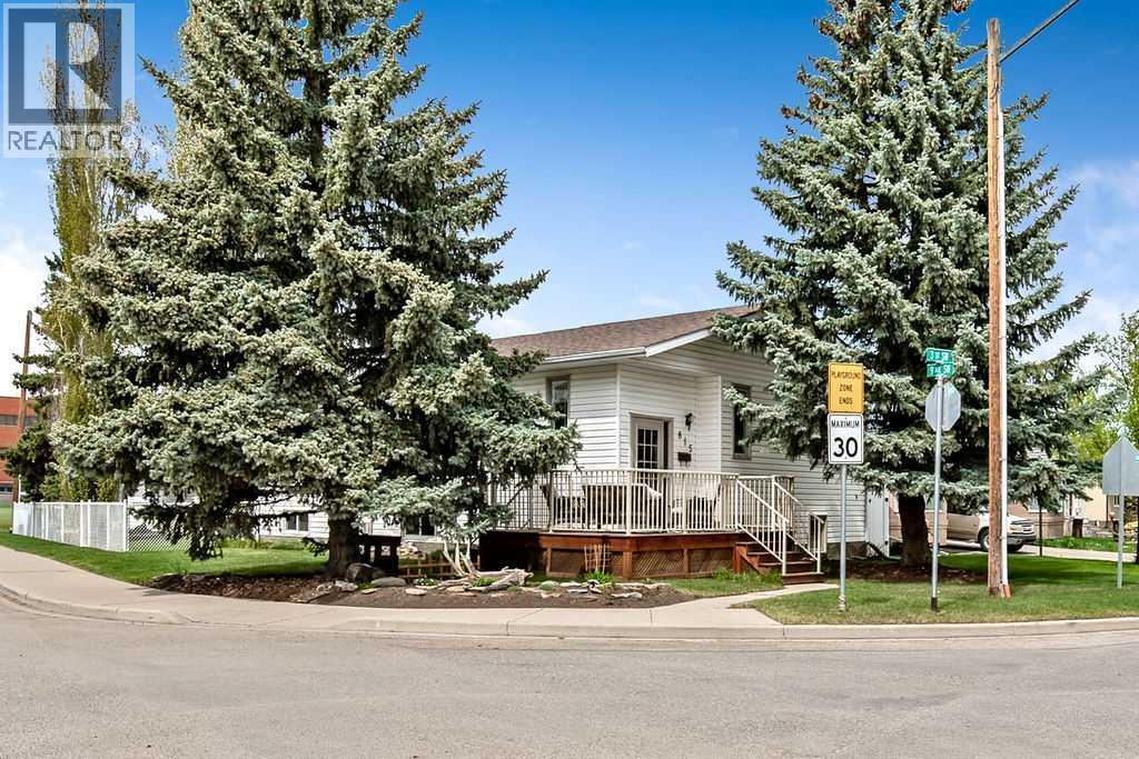 815 3 Street SW, High River, Alberta