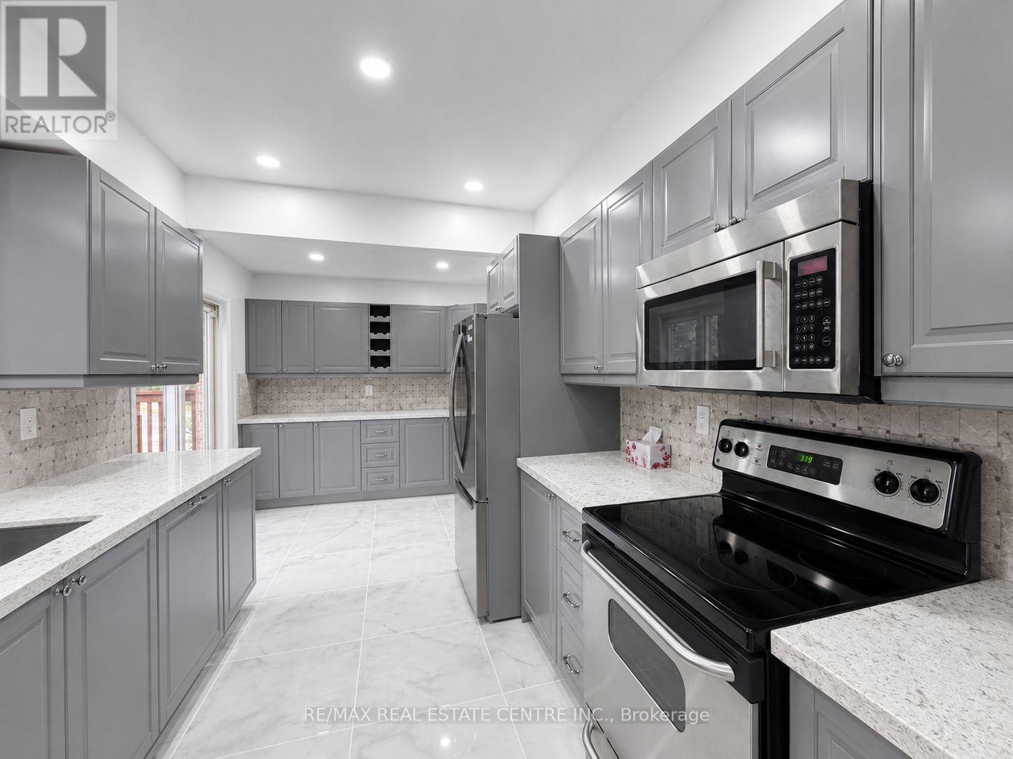 62 Bramhall Circle, Brampton, Ontario  L6V 2G4 - Photo 11 - W13616848