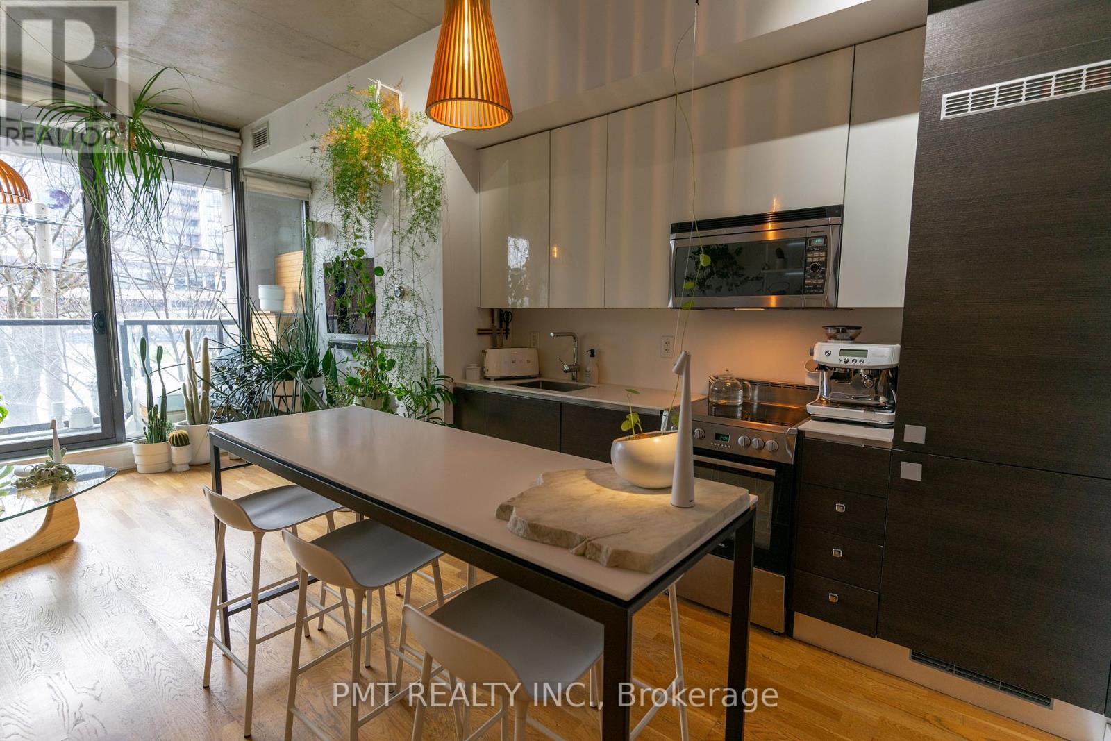 204 - 8 Dovercourt Road, Toronto, Ontario  M6J 0B6 - Photo 2 - C13616968
