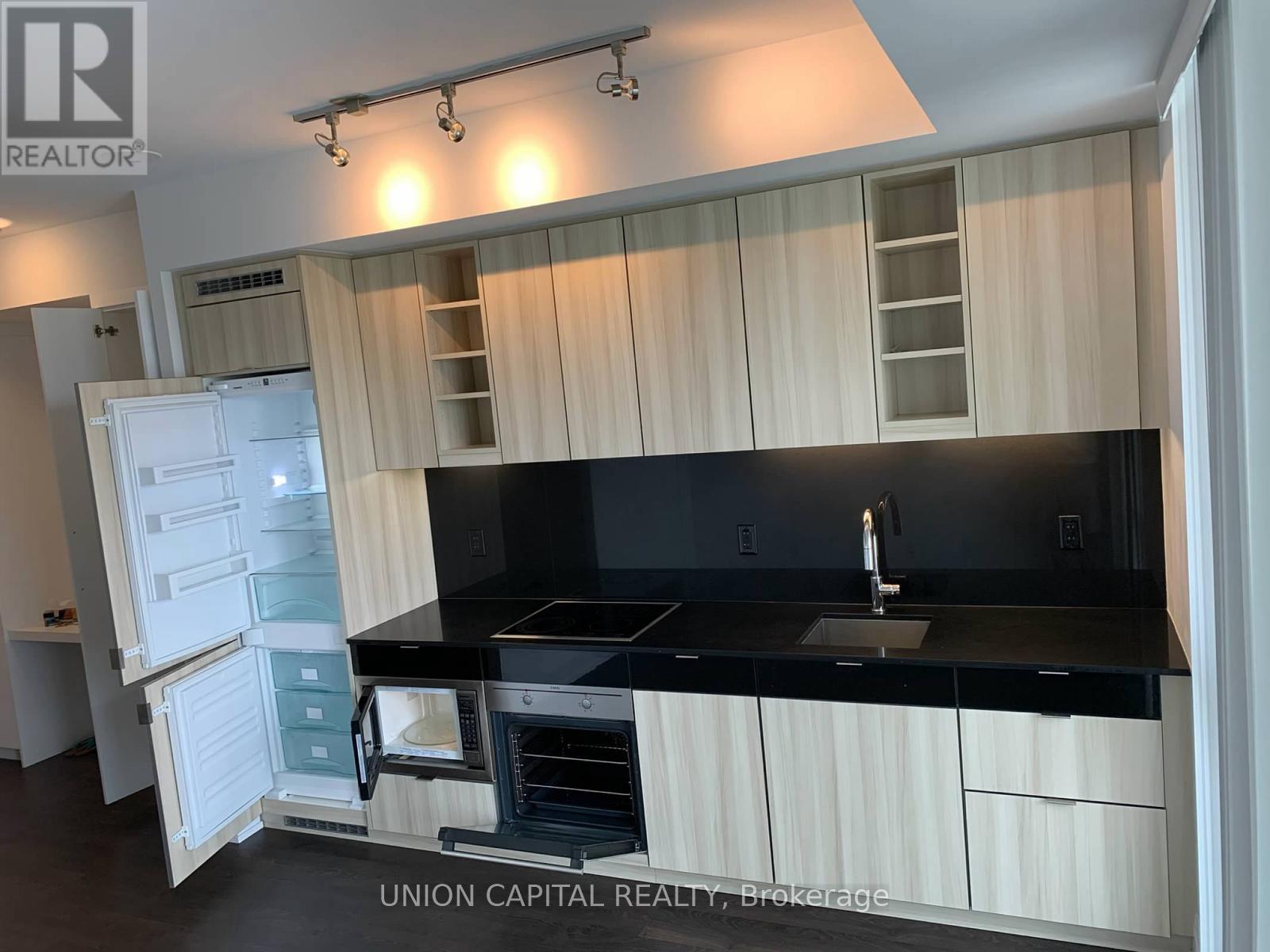 906 - 101 Erskine Avenue, Toronto, Ontario  M4P 0C5 - Photo 3 - C13617114