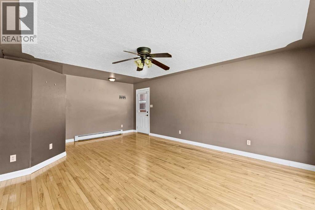 129 7 Street Se, Medicine Hat, Alberta  T1A 1J4 - Photo 7 - A2326451