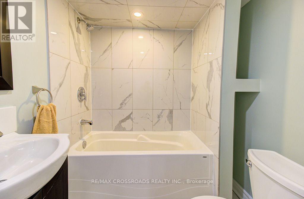 55 Gondola Crescent, Toronto, Ontario  M1G 2J2 - Photo 10 - E13617112
