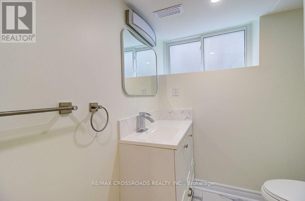 55 Gondola Crescent, Toronto, Ontario  M1G 2J2 - Photo 8 - E13617112