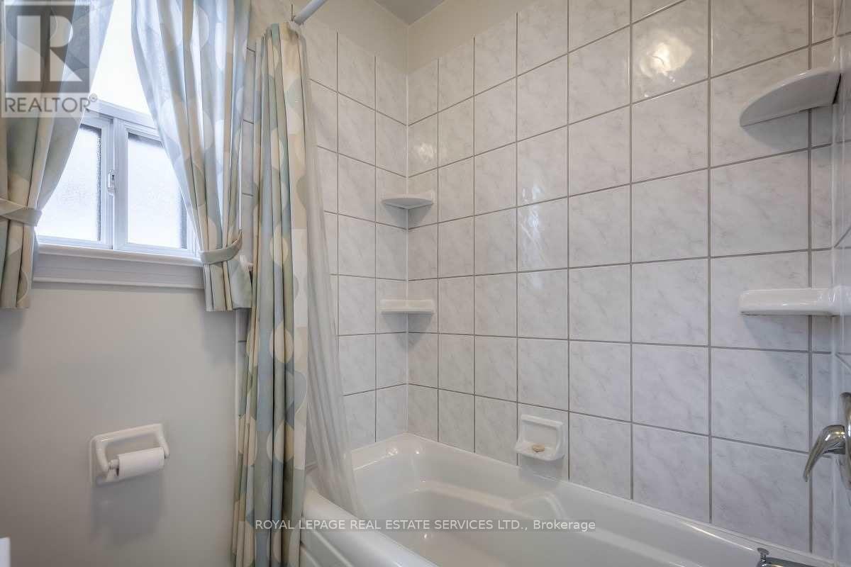 12 Coniston Road, Toronto, Ontario  M1L 2J7 - Photo 10 - E13617126