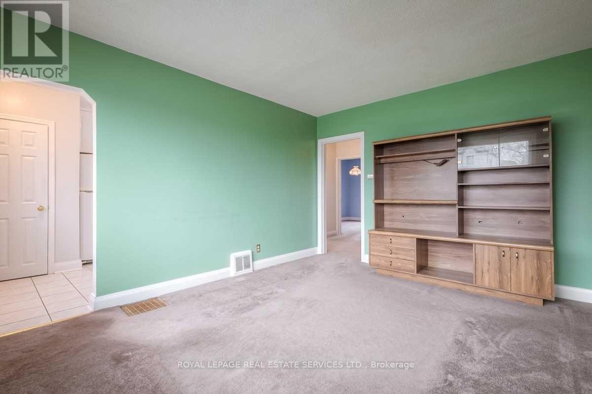 12 Coniston Road, Toronto, Ontario  M1L 2J7 - Photo 3 - E13617126