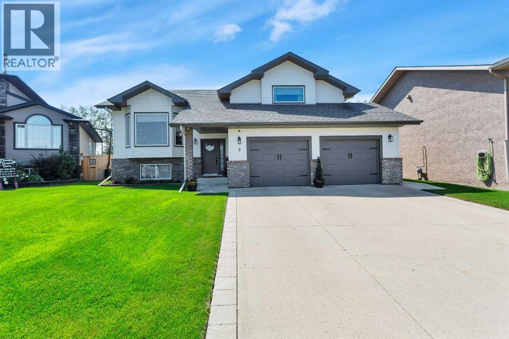 8 Pritchard Close, Sylvan Lake, Alberta  T4S 1W3 - Photo 1 - A2332503