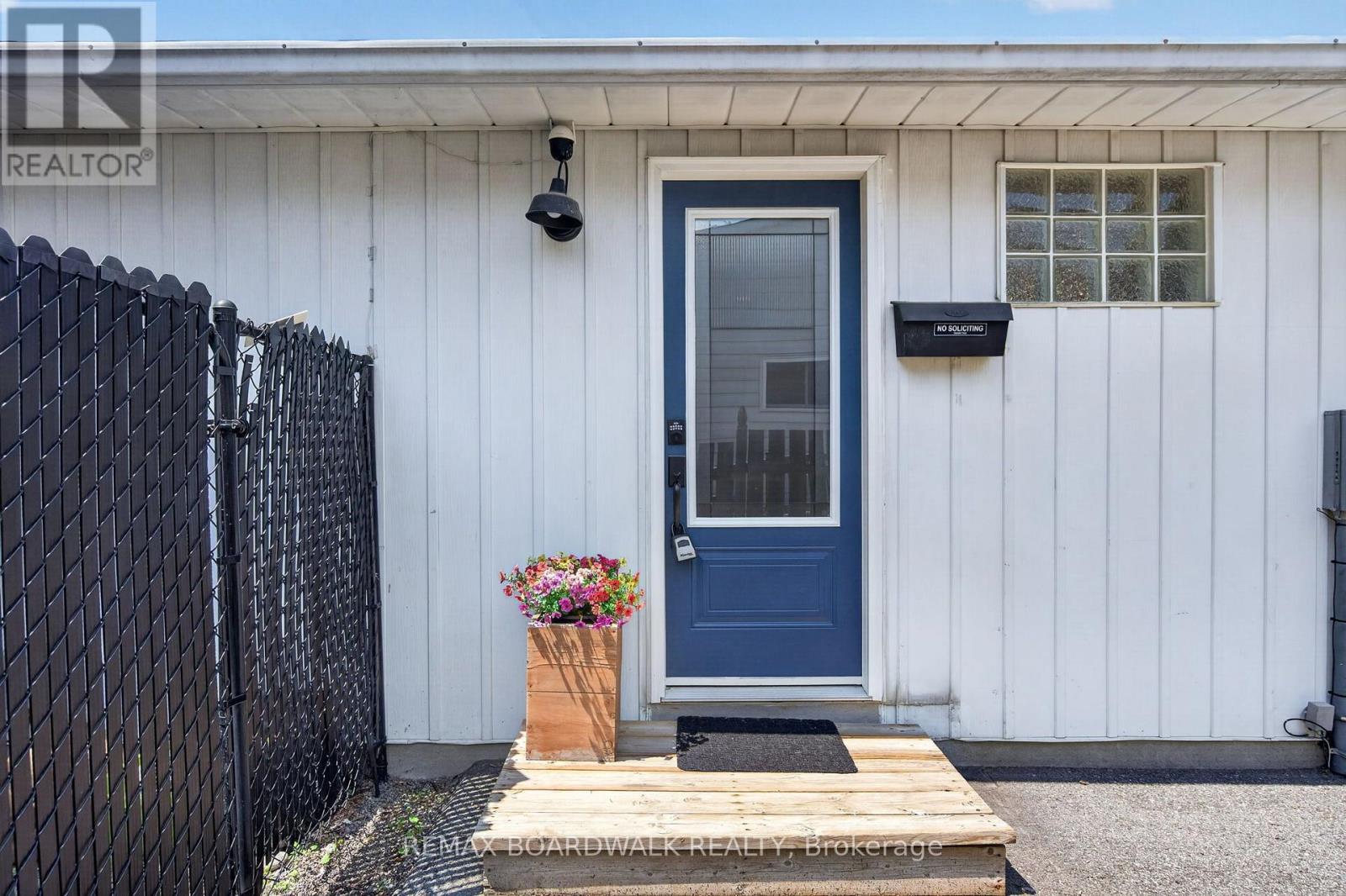 34 Binscarth Crescent, Ottawa, Ontario  K2L 1S1 - Photo 4 - X13617046