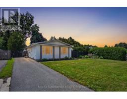 34 BINSCARTH CRESCENT, Ottawa, Ontario