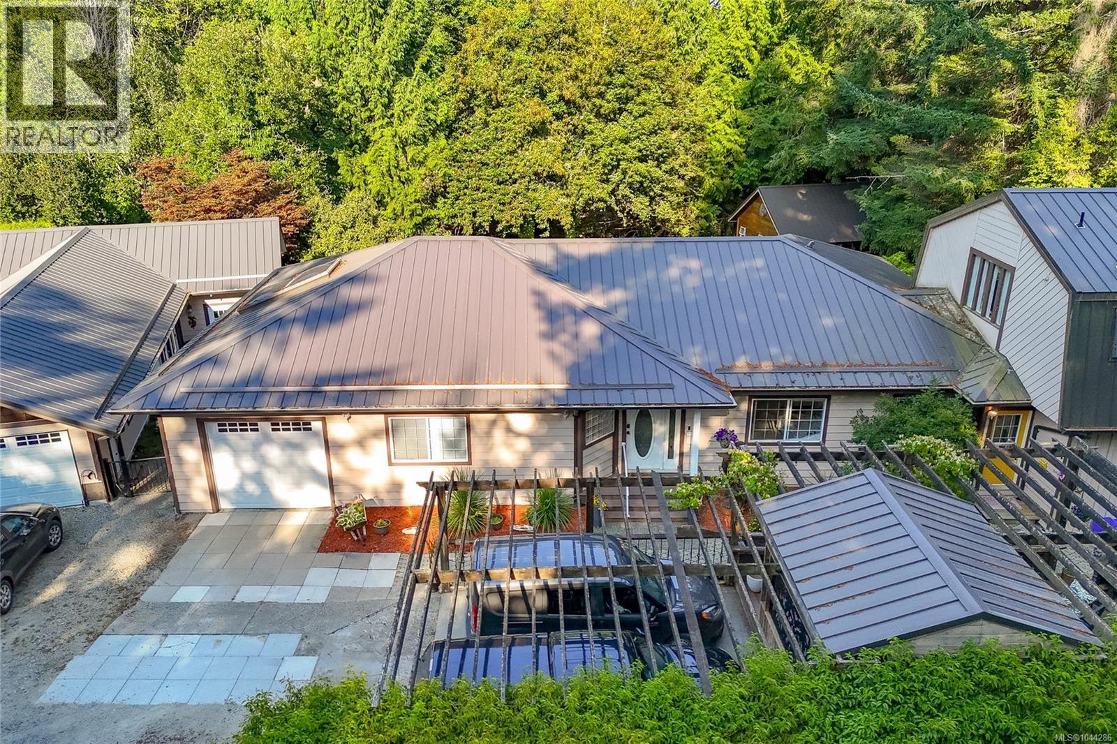 5435 Fowler Rd, Saanich, British Columbia  V8Y 1Y4 - Photo 3 - 1044286