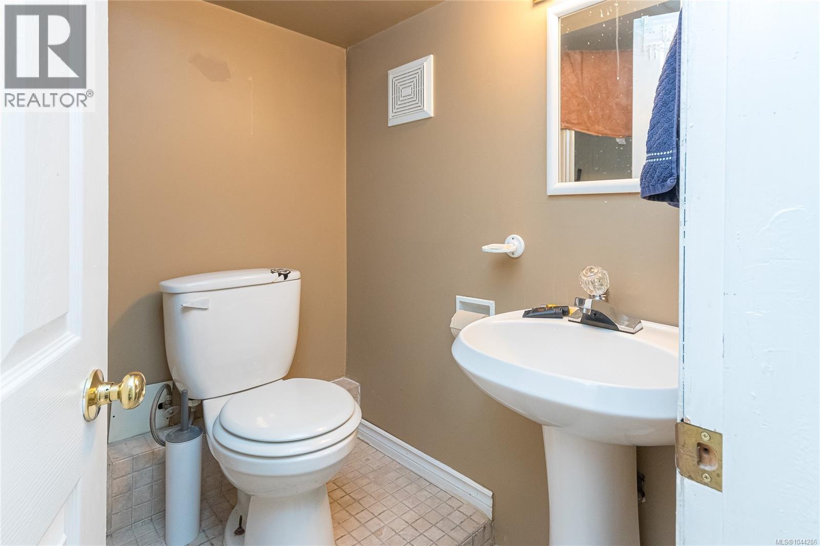5435 Fowler Rd, Saanich, British Columbia  V8Y 1Y4 - Photo 56 - 1044286