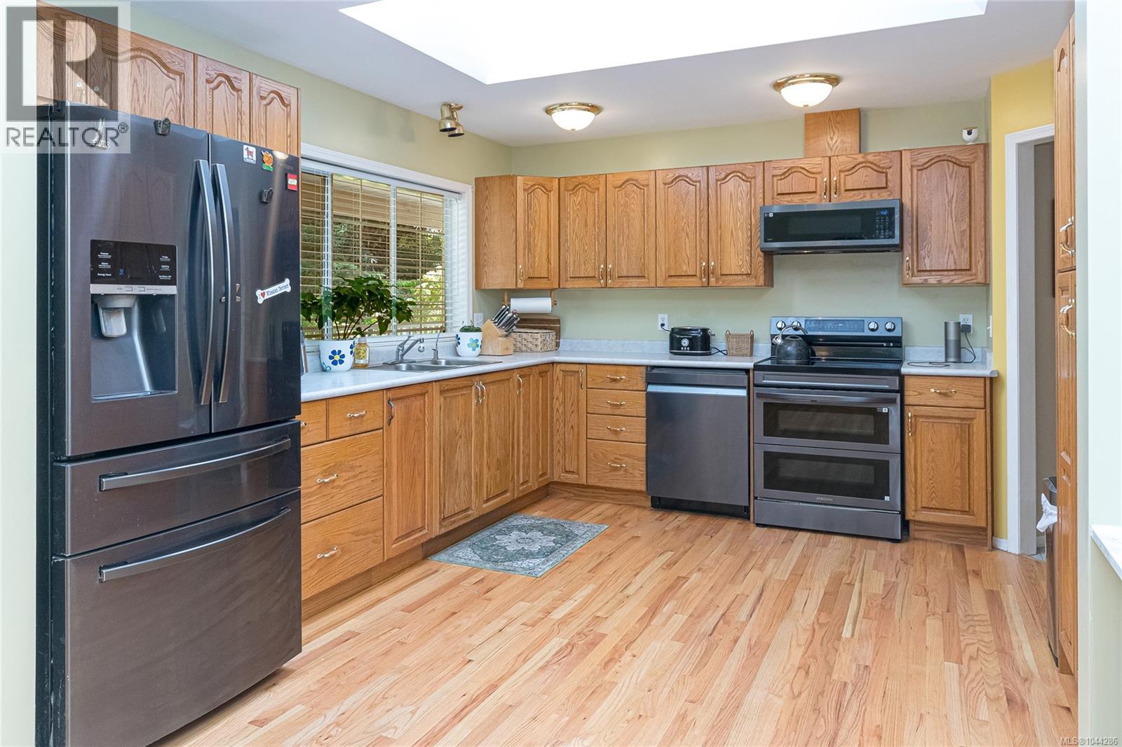 5435 Fowler Rd, Saanich, British Columbia  V8Y 1Y4 - Photo 16 - 1044286