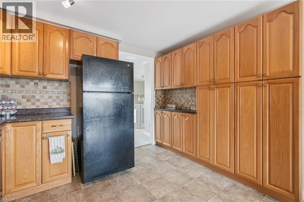 2 Newbury Drive, Kitchener, Ontario  N2N 2W7 - Photo 11 - 40851227