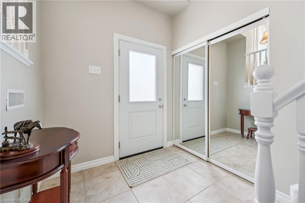 2 Newbury Drive, Kitchener, Ontario  N2N 2W7 - Photo 4 - 40851227