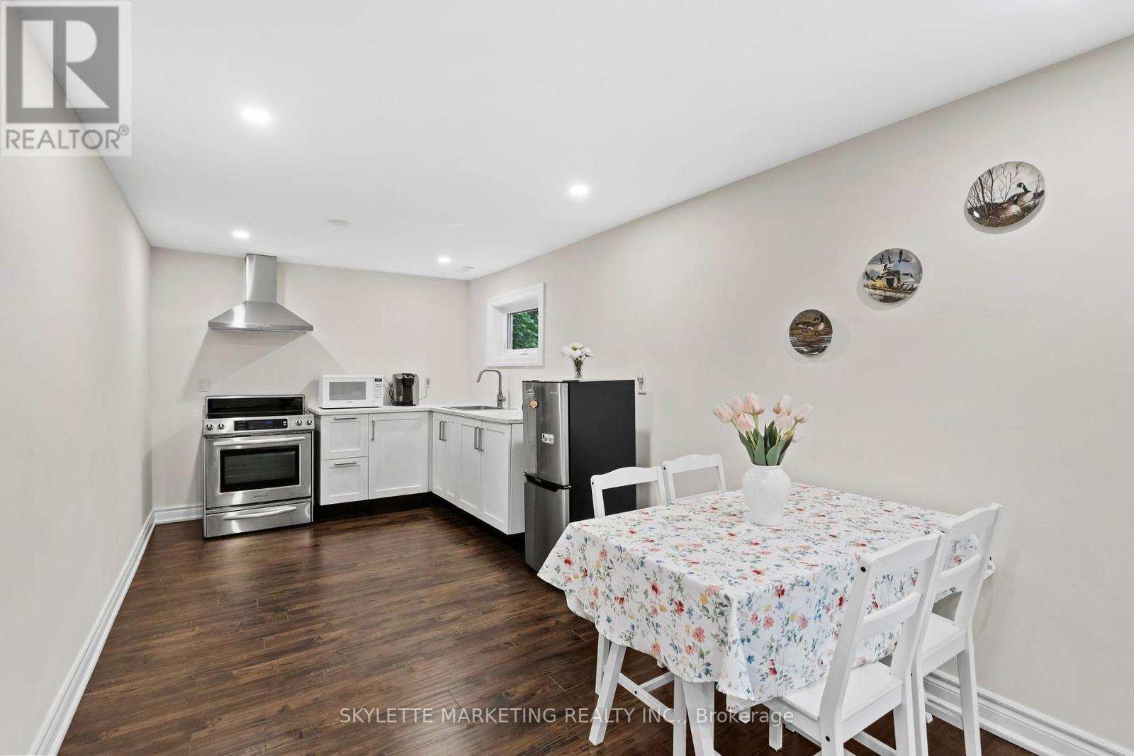 Bsmt - 17 Sabrina Court, Richmond Hill (North Richvale), Ontario  L4C 5P8 - Photo 11 - N13616994