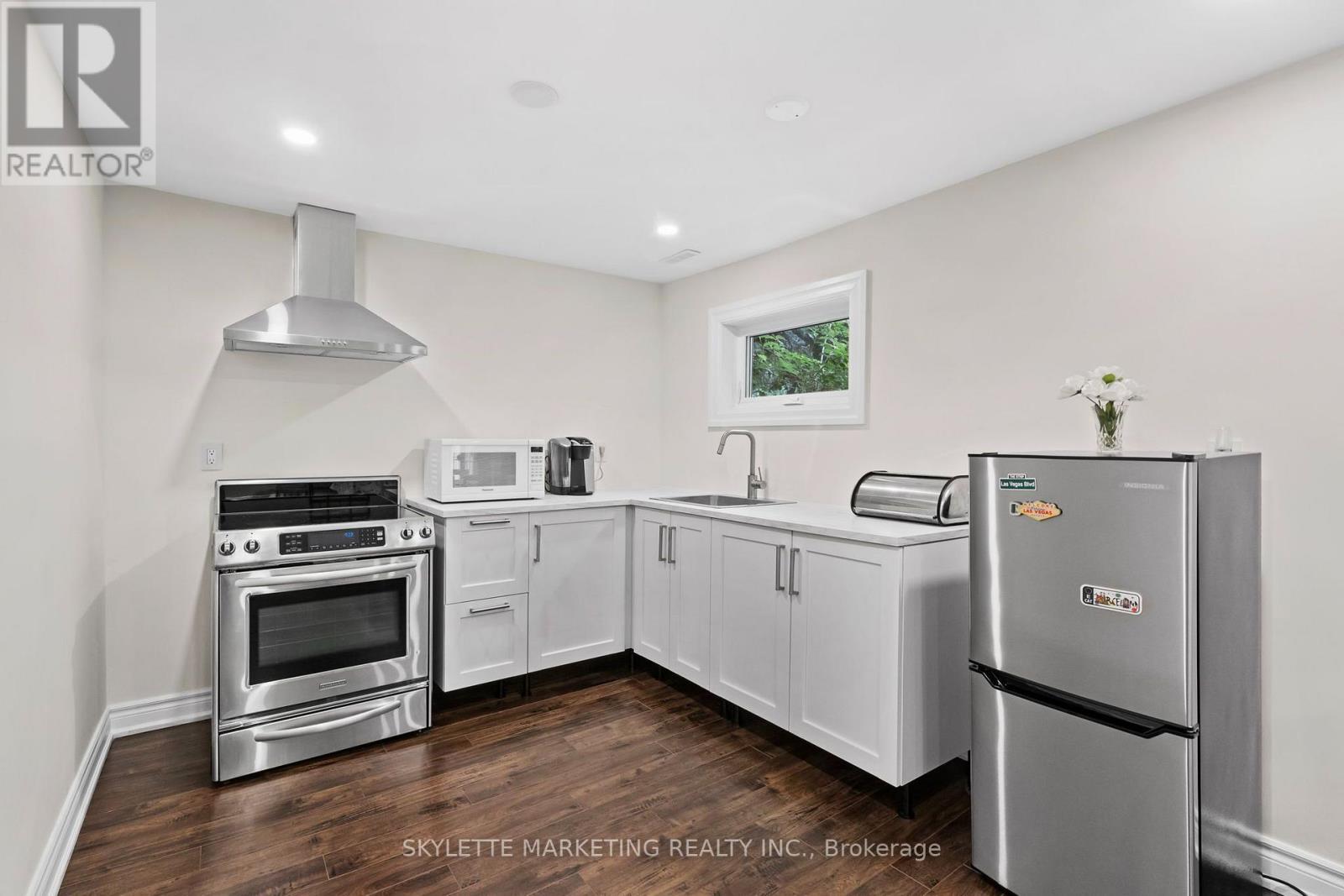 Bsmt - 17 Sabrina Court, Richmond Hill (North Richvale), Ontario  L4C 5P8 - Photo 12 - N13616994