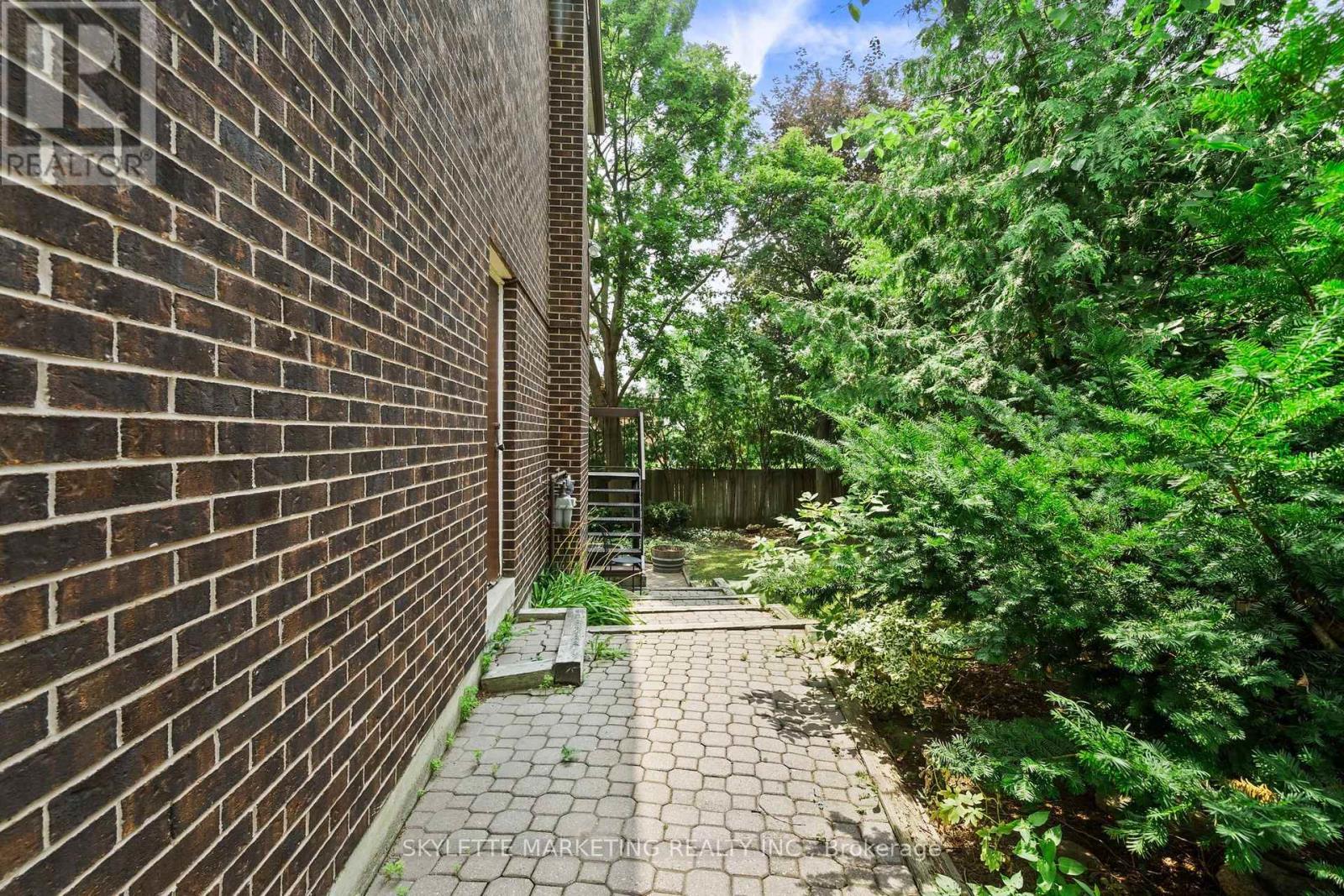 Bsmt - 17 Sabrina Court, Richmond Hill (North Richvale), Ontario  L4C 5P8 - Photo 5 - N13616994