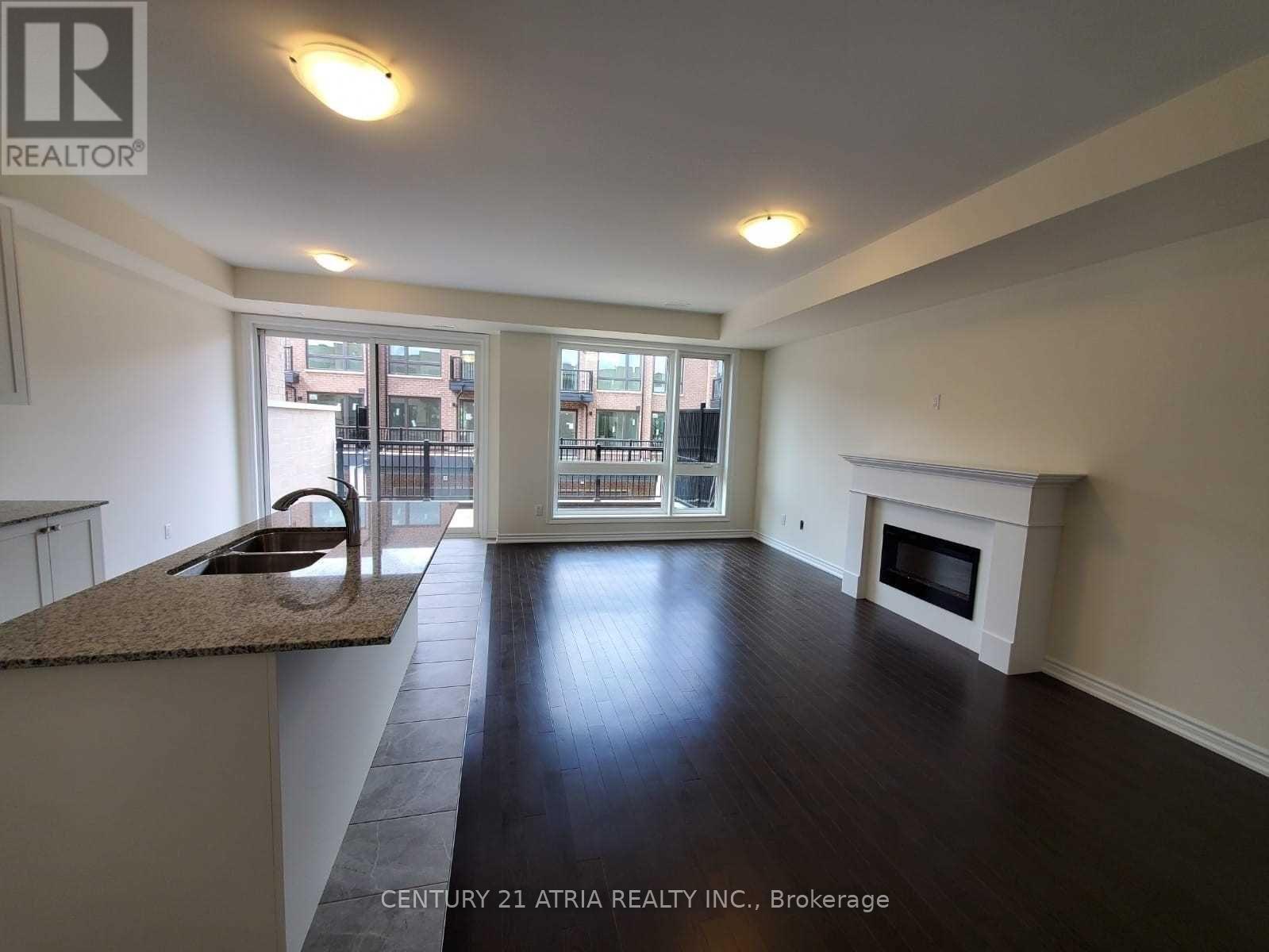 24 Rumney Street, Markham, Ontario  L6C 0Z6 - Photo 2 - N13617120
