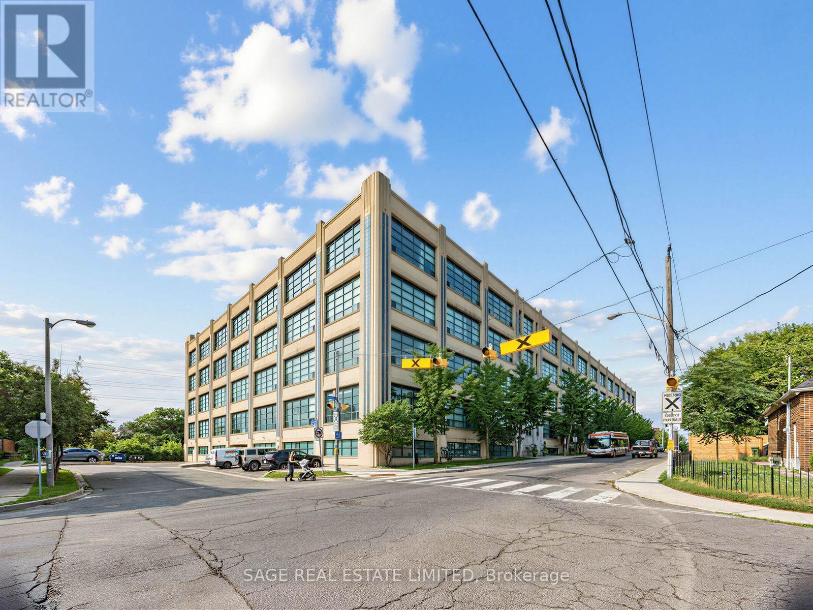 424 - 1001 Roselawn Avenue, Toronto, Ontario  M6B 4M4 - Photo 2 - W13617094