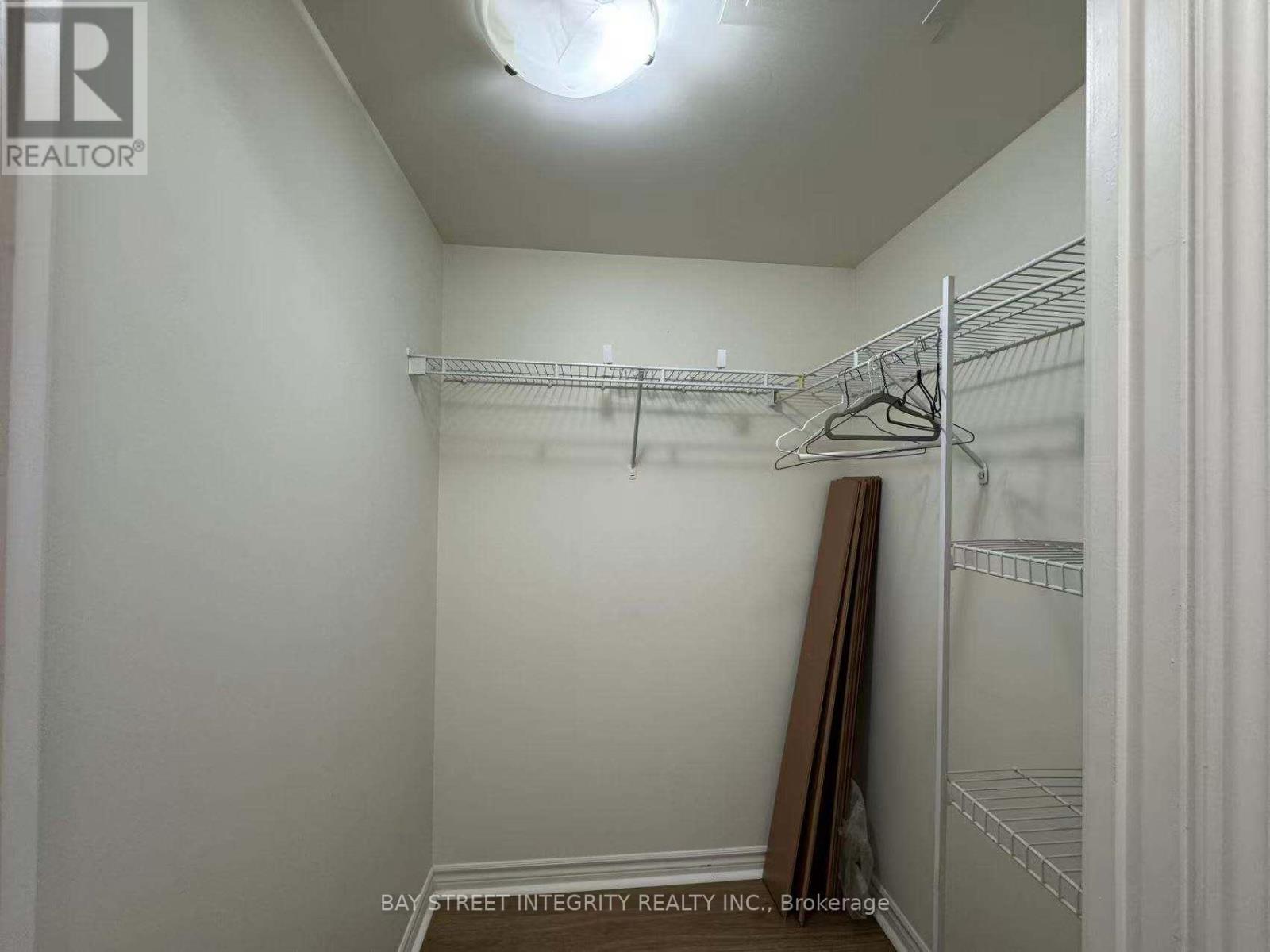 2328 - 3888 Duke Of York Boulevard, Mississauga, Ontario  L5B 4P5 - Photo 5 - W13617160