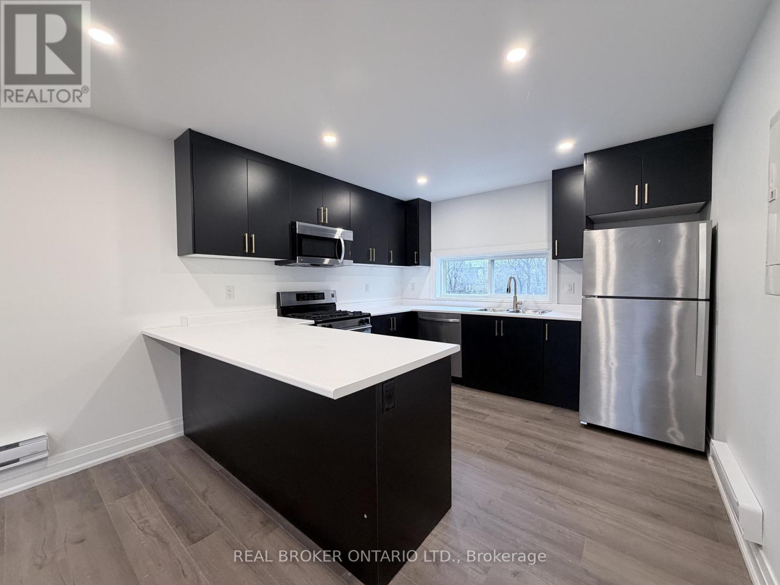 Upper - 184 Ottawa Street S, Hamilton, Ontario  L8K 2E6 - Photo 3 - X13617142