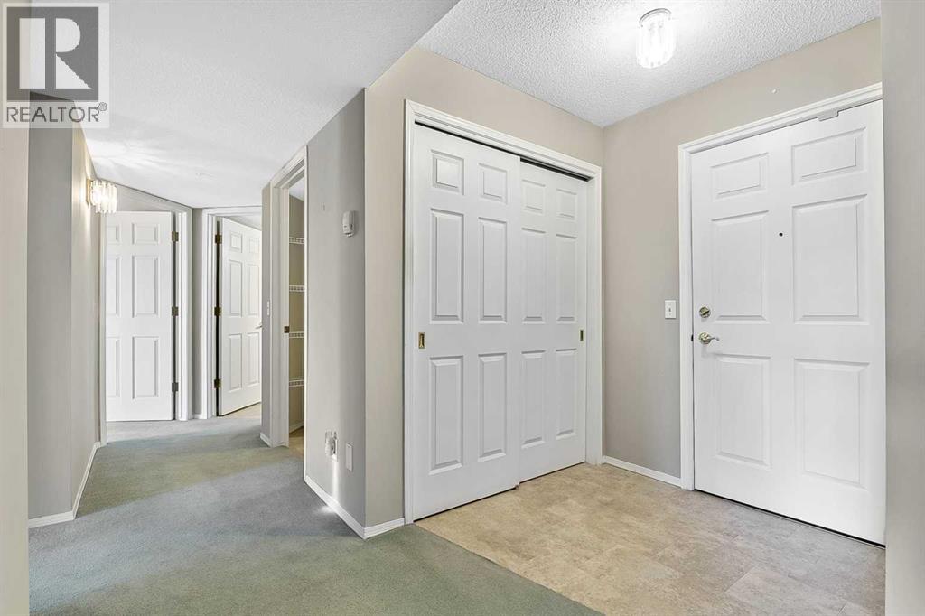 2206, 2206 Sienna Park Green Sw, Calgary, Alberta  T3H 3N7 - Photo 4 - A2309733