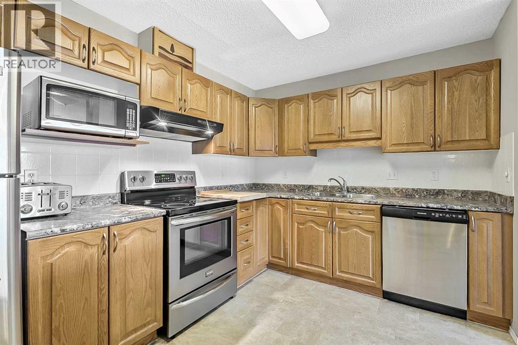2206, 2206 Sienna Park Green Sw, Calgary, Alberta  T3H 3N7 - Photo 8 - A2309733