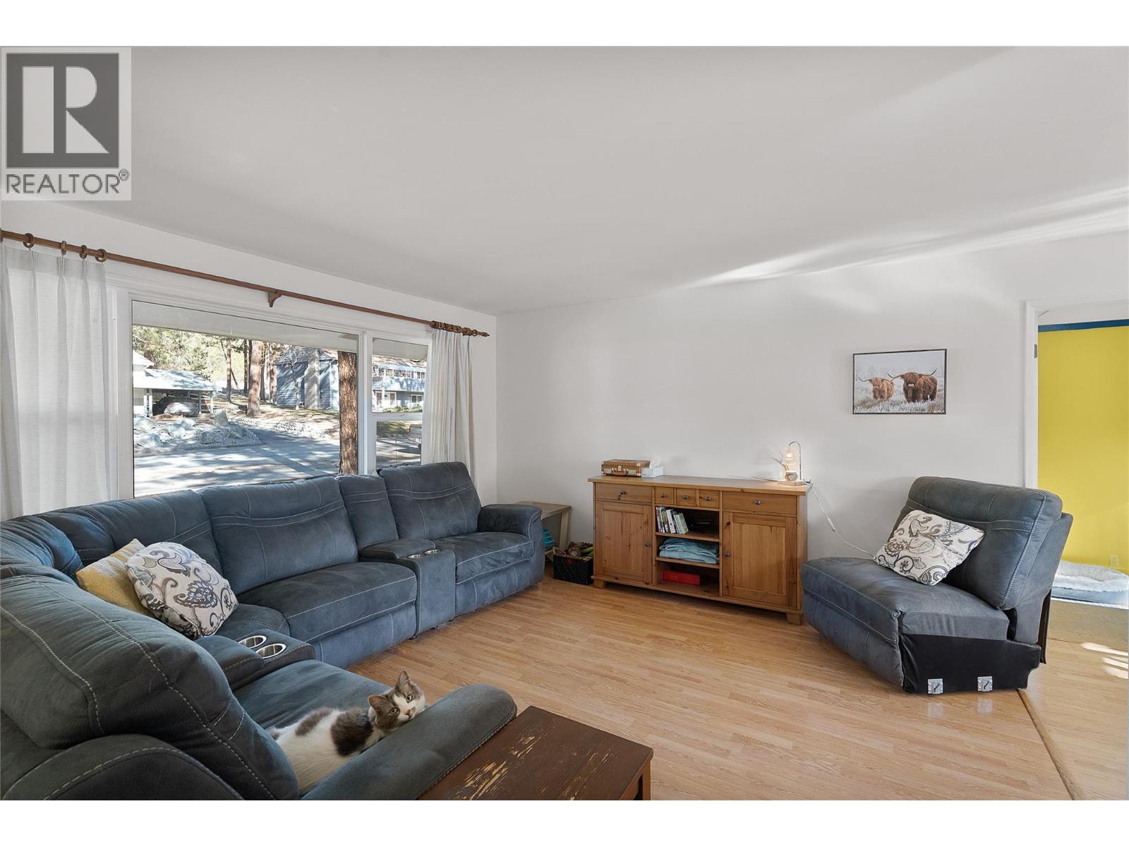 2064 Castillou Crescent, Merritt, British Columbia  V1K 1H8 - Photo 4 - 10377348