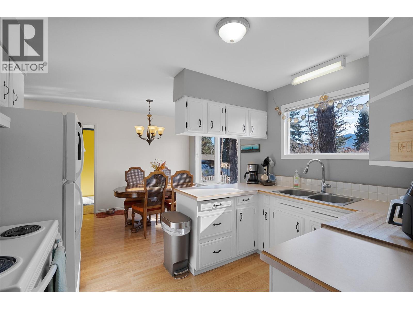 2064 Castillou Crescent, Merritt, British Columbia  V1K 1H8 - Photo 11 - 10377348