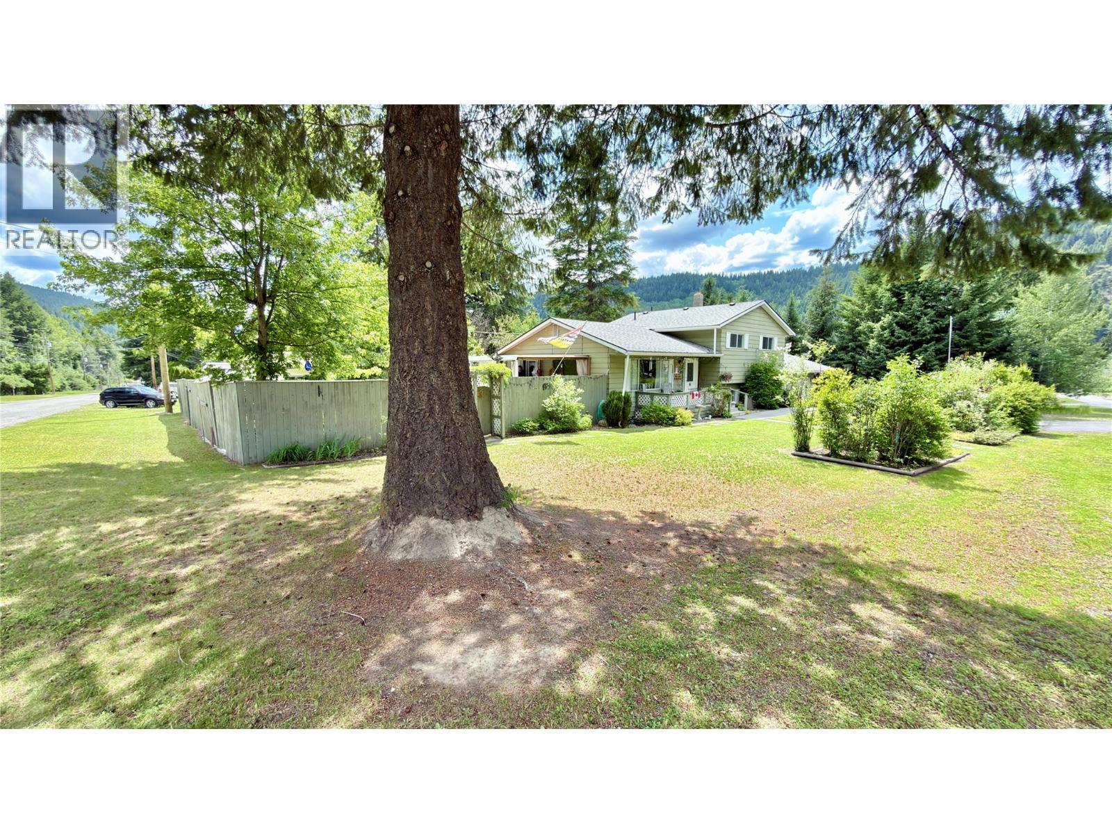 1120 Gowrie Street, Greenwood, British Columbia  V0H 1J0 - Photo 7 - 10393199