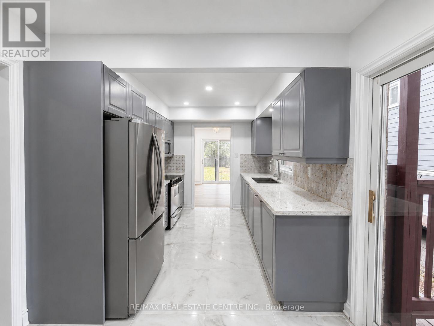 62 Bramhall Circle, Brampton, Ontario  L6V 2G4 - Photo 12 - W13616848