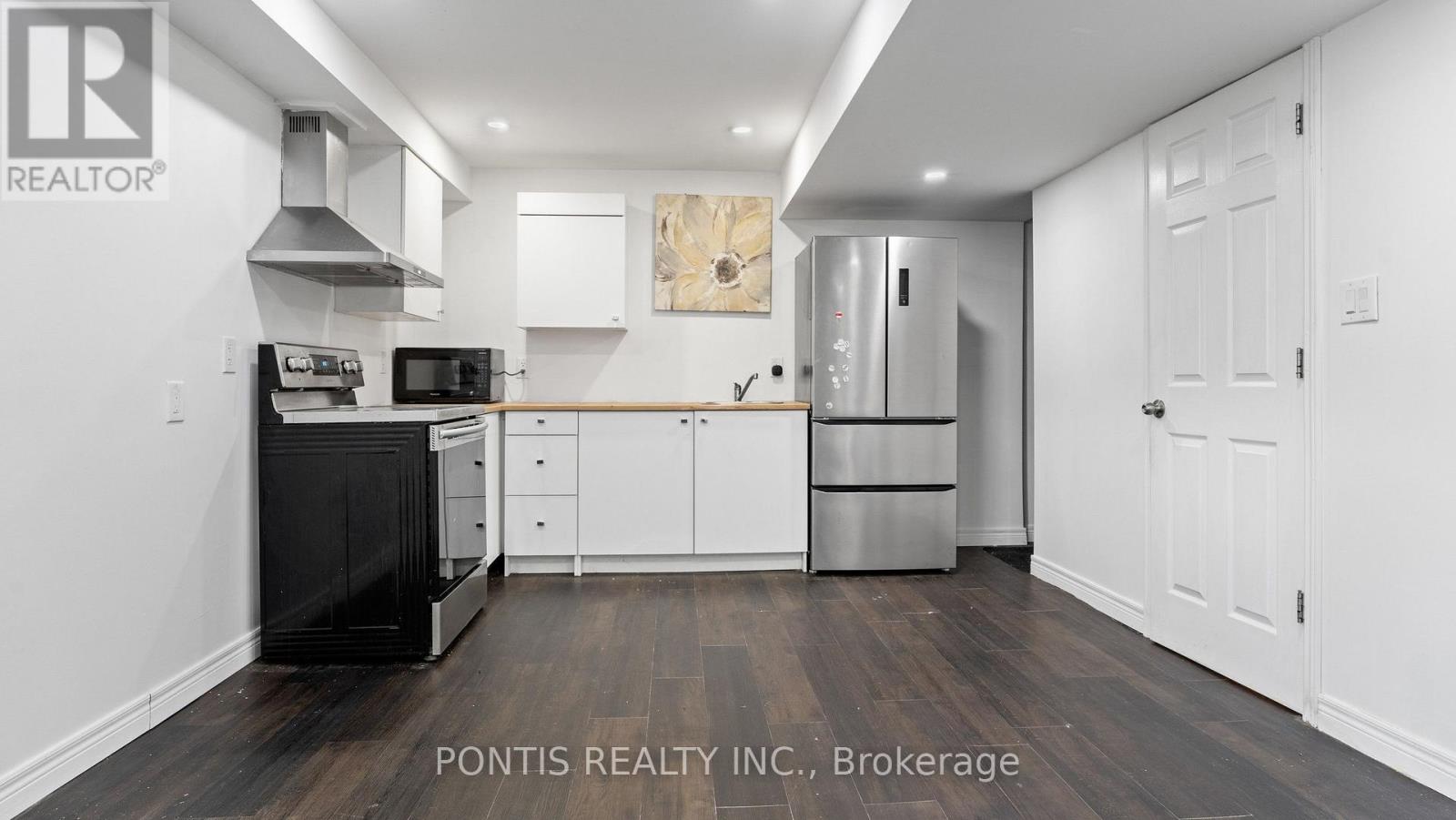 LOWER - 22 MERCER AVENUE, Brantford, Ontario